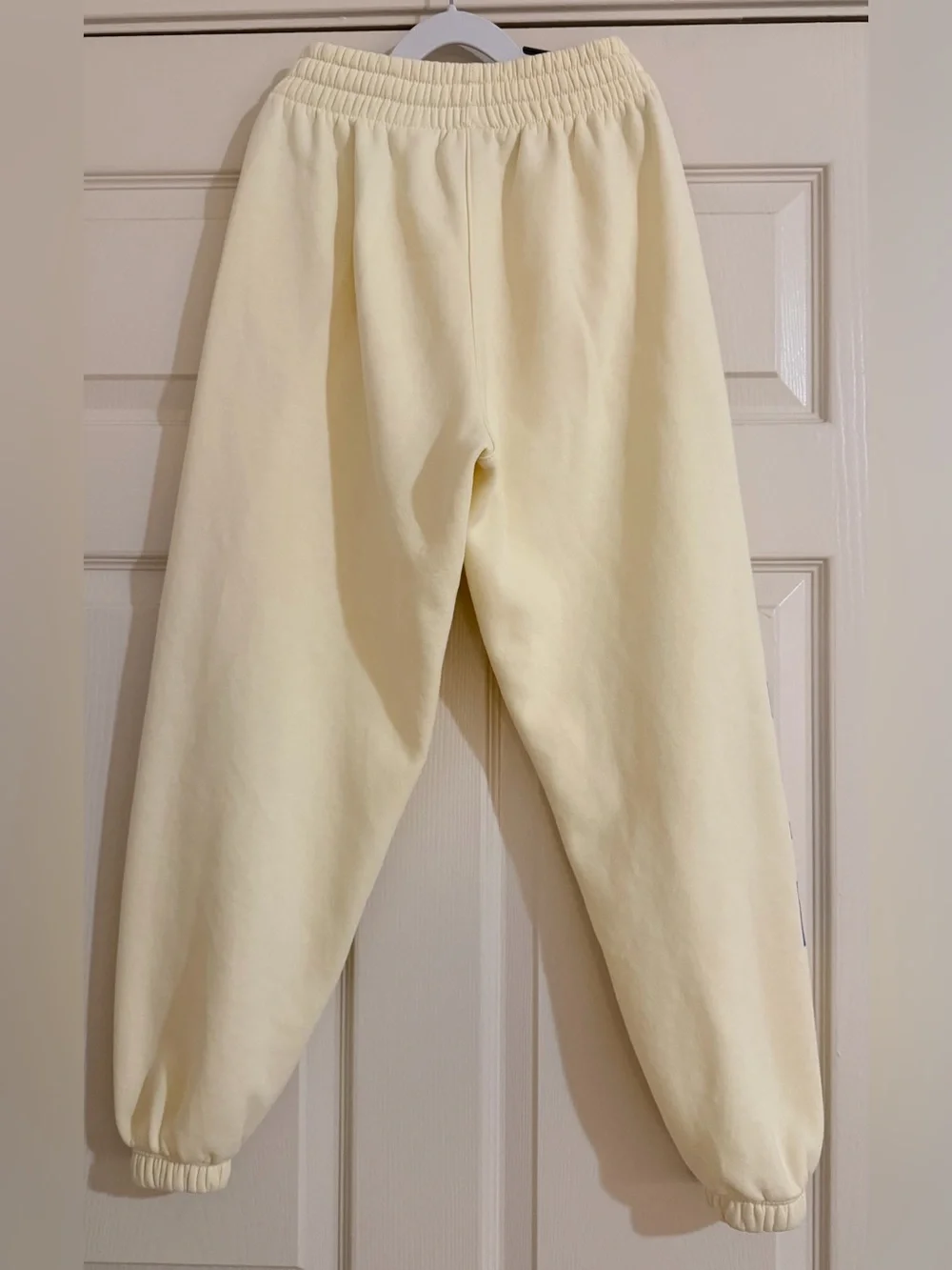Nike Girls 2-Piece Hoodie & Jogger Set Yellow Medium